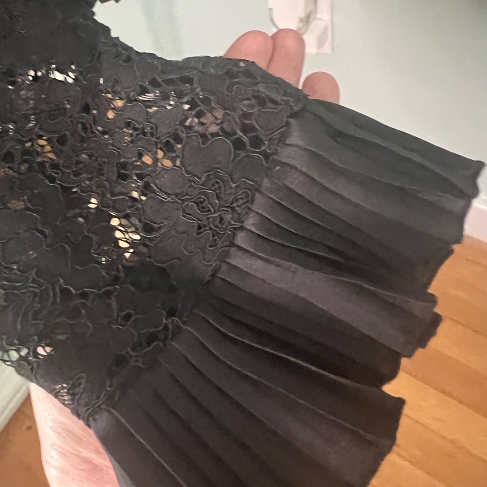 Lace and Ruffle Top - Picture 4 of 6